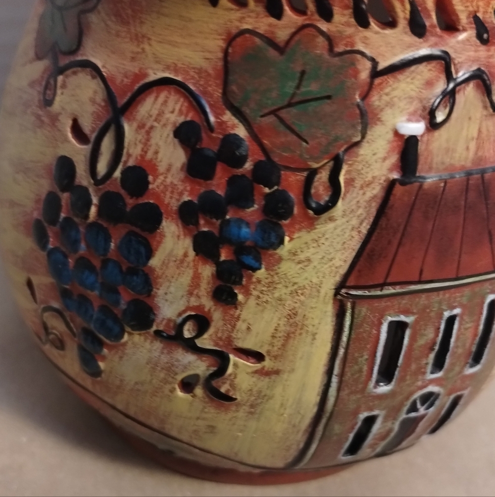 Lang Melting Pot/Wax Warmer  Ceramic Grapevine/House Design - Picture 3 of 10